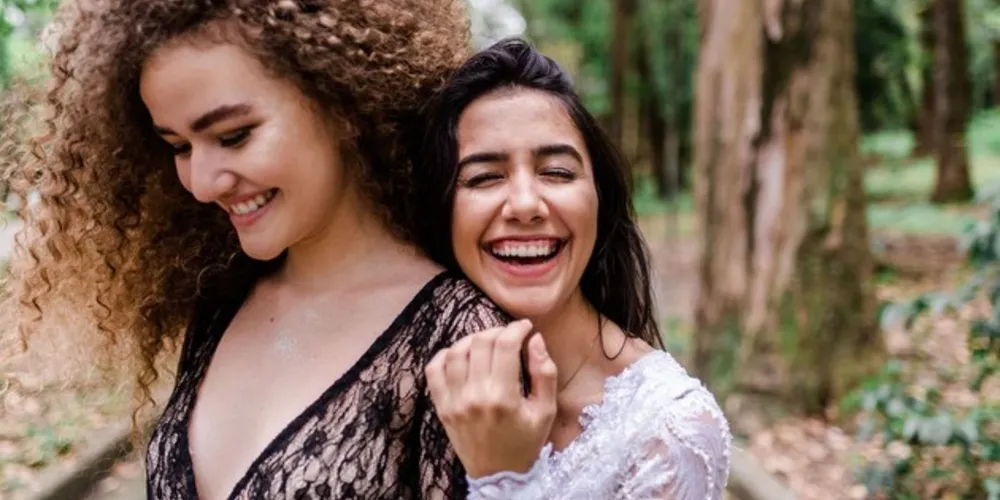 Ana Clara Caetano Costa e Vitória Fernandes Falcão, integrantes da dupla Anavitoria
