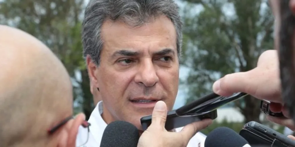 Quadro Negro investiga os crimes de obstrução de Justiça, corrupção, fraude à licitação e organização criminosa e chegou a prender Beto Richa em março