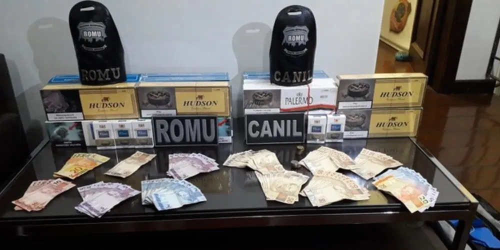 Dinheiro fruto da venda dos cigarros e produtos apreendidos foram levados à PF