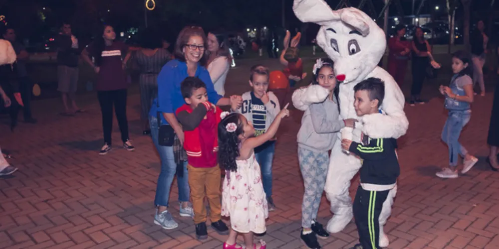 Evento aconteceu na Praça da Família na noite desta quarta-feira
