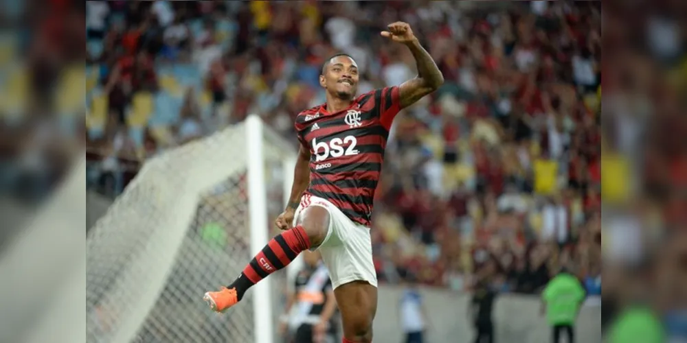 Rubro-negro volta a vencer rival dentro de casa e conquista título estadual