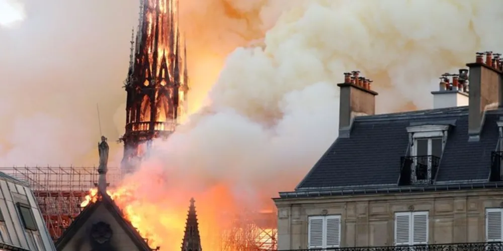 Missa de Páscoa, que seria celebrada nesse domingo (21) na catedral, foi realizada em uma igreja das proximidades
