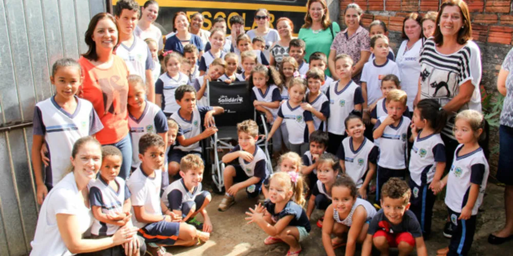 Todas as instituições de ensino municipal, possuem pontos de coleta do projeto