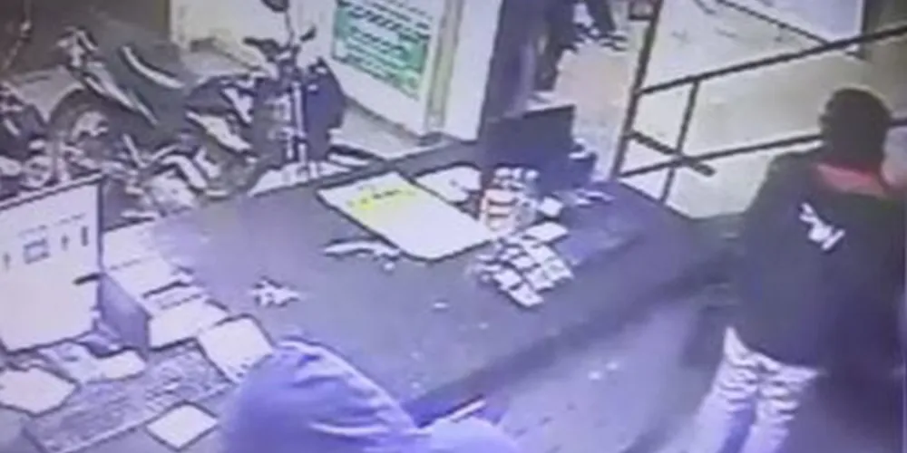 Imagens de monitoramento ajudaram a polícia a identificar autores do assalto