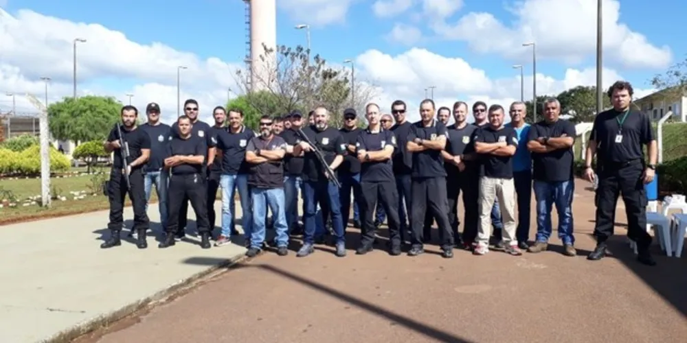 Aproximadamente 130 agentes penitenciários aderiram à paralisação na cidade