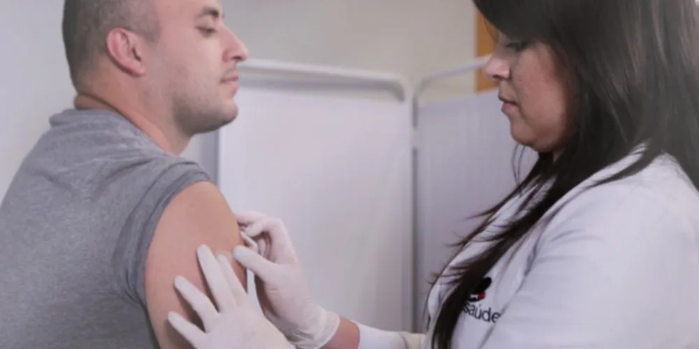 Para uma proteção mais completa, a Consaúde oferece vacina quadrivalente, que protege contra quatro tipos de vírus da gripe
