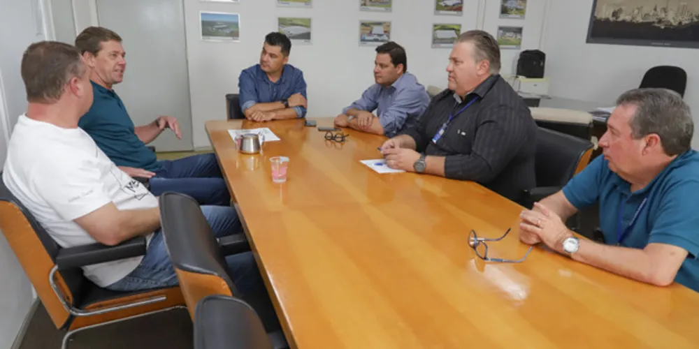 Encontro ocorreu nesta quinta na Prefeitura