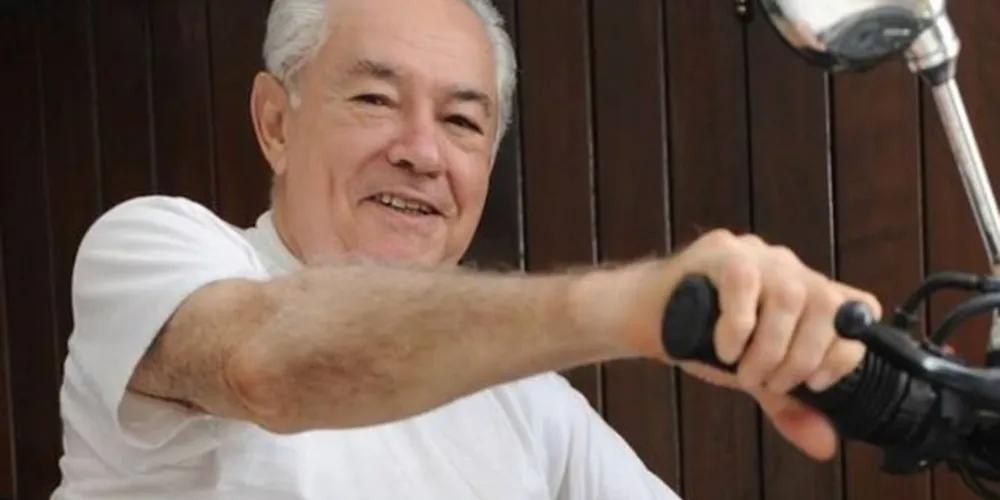 Professor Antônio José França Satyro morreu nessa manhã de sexta-feira, no Hospital Vita Batel, em Curitiba, após sofrer parada cardíaca