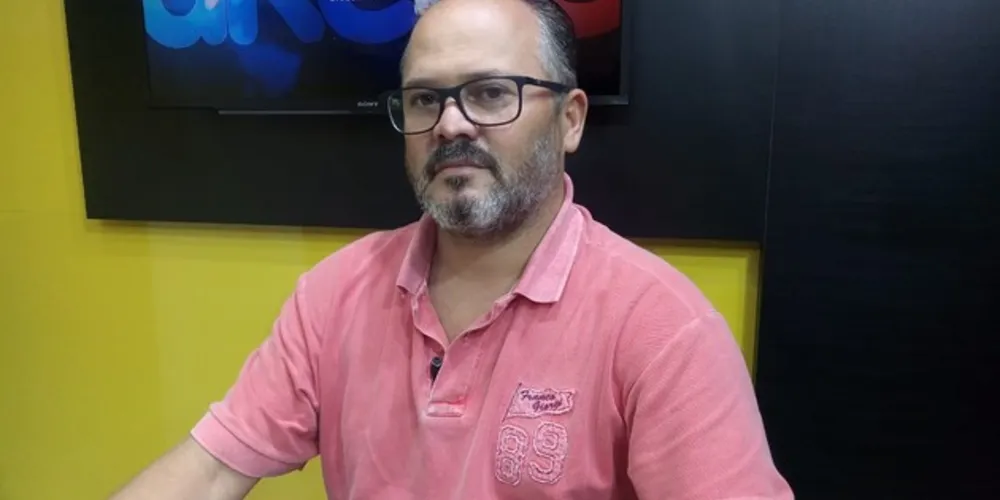 Imagem ilustrativa da imagem Autor do projeto analisa aprovação da redução dos vereadores