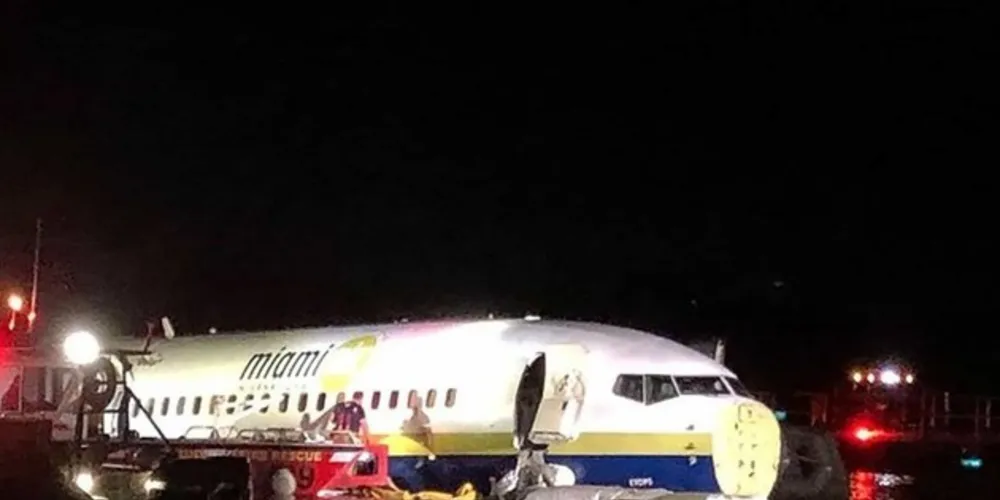 Imagem ilustrativa da imagem Avião com 143 a bordo
sai de pista e cai em rio nos EUA
