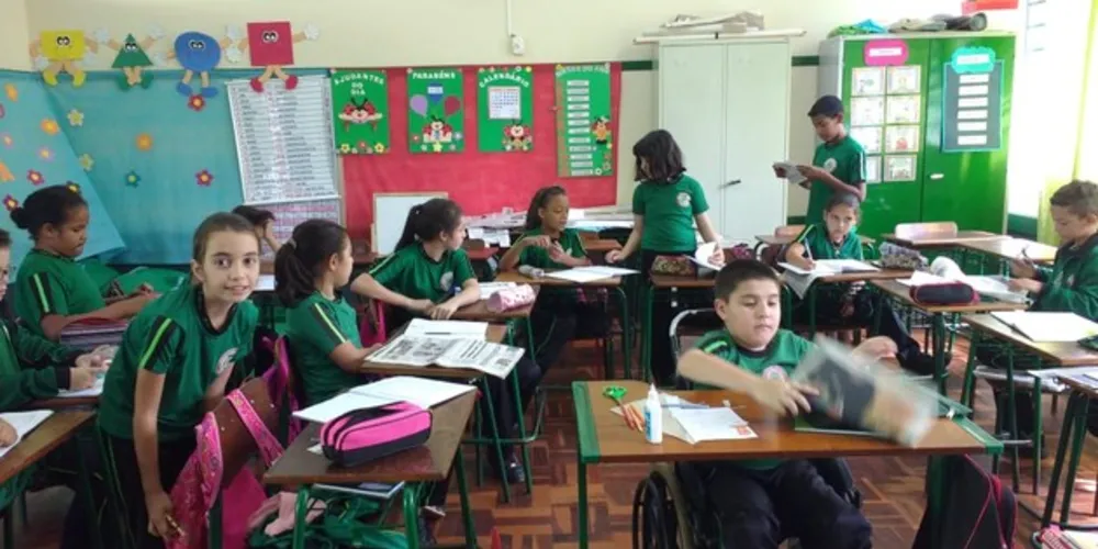 Imagem ilustrativa da imagem Turma em Jaguariaíva trabalha com anúncios do JM
