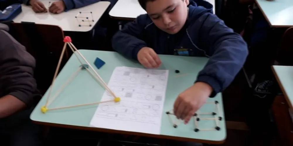 Imagem ilustrativa da imagem Quintos anos de Castro unem matemática, artes e bingo
