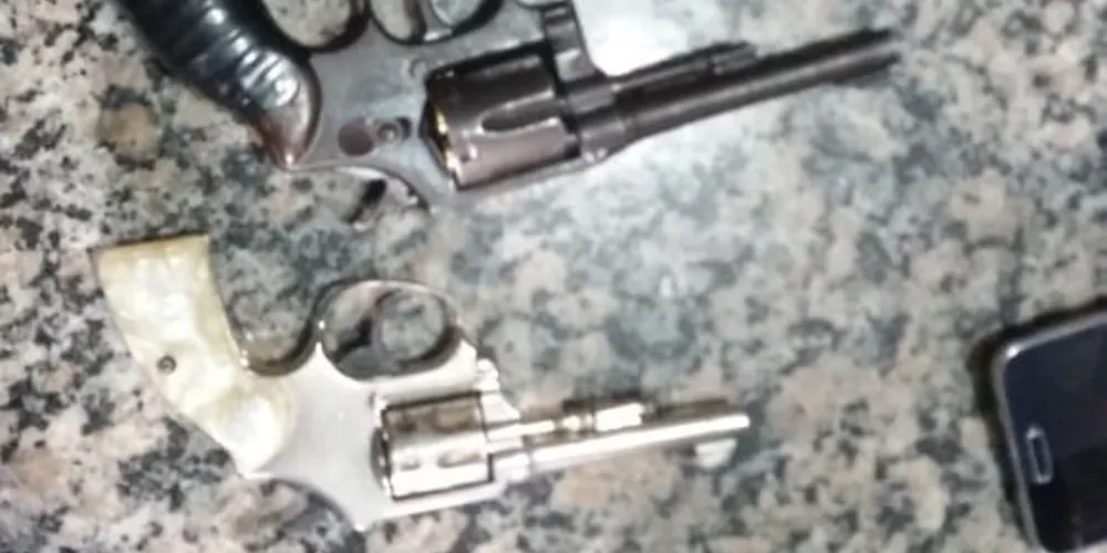 Após dois meses de intensa investigação, os policiais da Delegacia de Sengés, sob o comando do Dr. Derick Moura Jorge, com apoio das unidades de Jaguariaíva e Arapoti, conseguiram identificar os autores do crime.