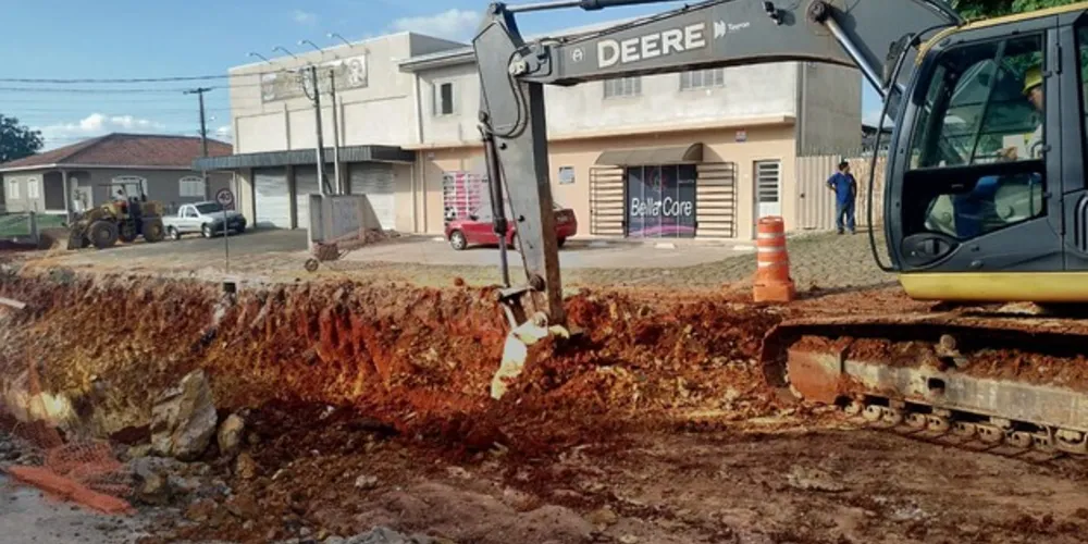 As obras tiveram início no último dia 16 de abril no arroio da Vila Francelina