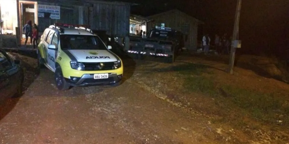 O tatuador foi morto a tiros no quarto de casa, onde morava com a esposa e os filhos de criação.