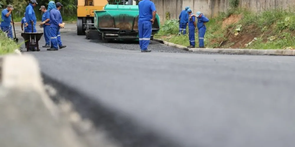Ao todo foram 21 mil metros quadrados de área de obras, totalizando R$ 3,2 milhões do projeto Asfalto Cidadão

