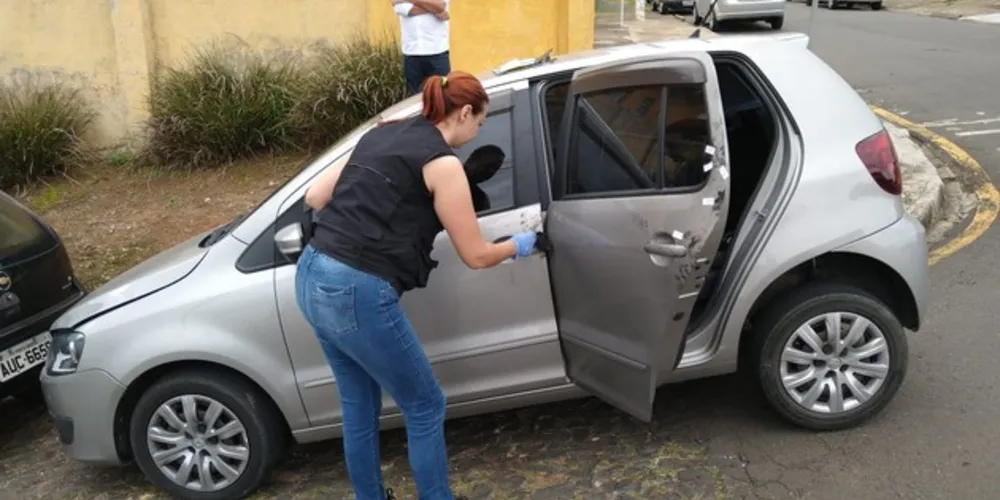 Um dos carros usados pelos bandidos foi localizado pela PM