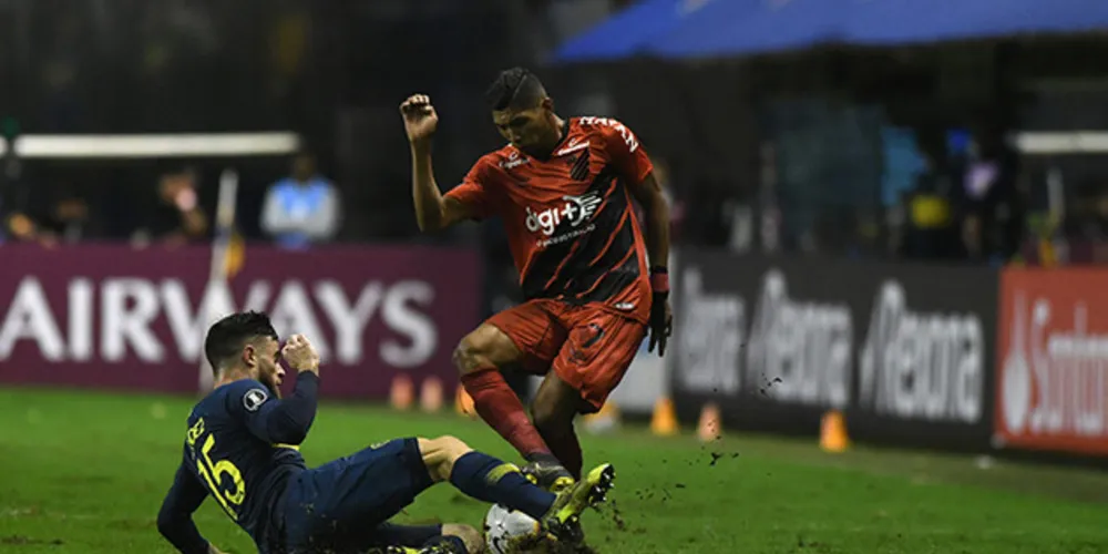 Furacão saiu na frente, mas levou o gol da virada no último minuto do jogo