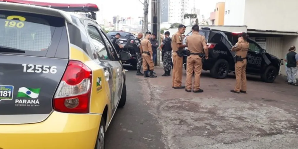 Imagem ilustrativa da imagem Ladrões assaltam loja dentro de shopping em PG