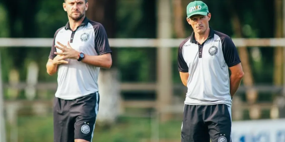 Gerson Gusmão completa 100 jogos no comando da equipe
