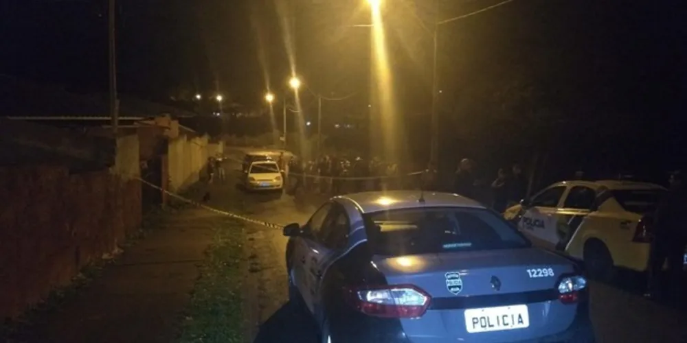 Homem não resistiu aos ferimentos e morreu ainda no local do crime