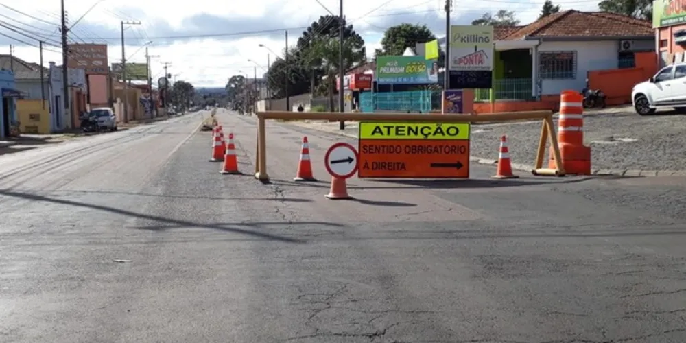 Imagem ilustrativa da imagem Obras na Carlos Cavalcanti geram desvios no trânsito