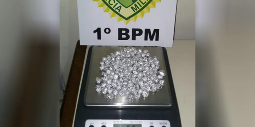 Droga apreendida poderia render mais de R$ 1,8 mil no varejo
