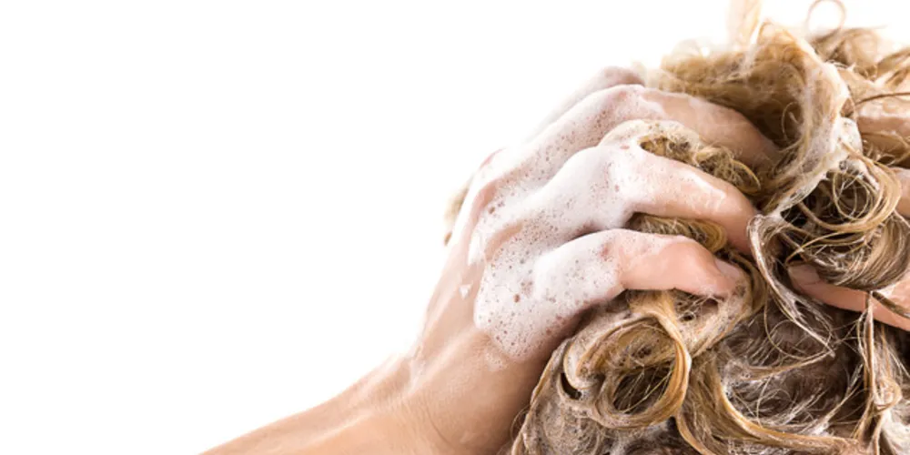 Imagem ilustrativa da imagem Como lavar os cabelos corretamente