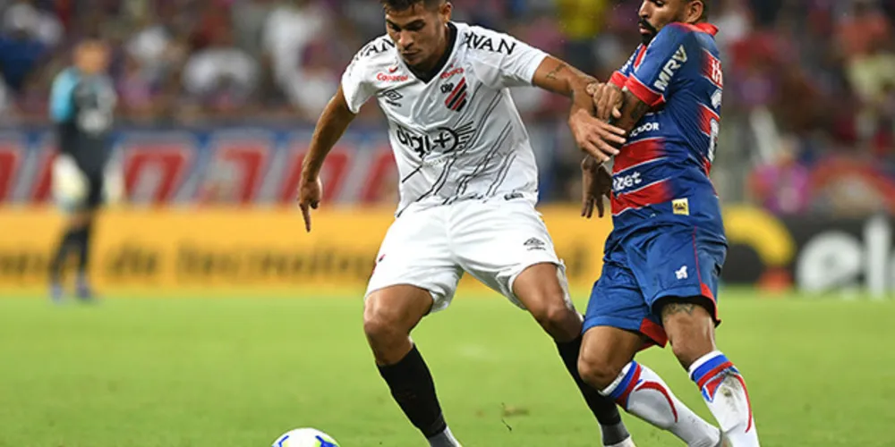 Empate sem gols deixa duelo em aberto para o jogo de volta