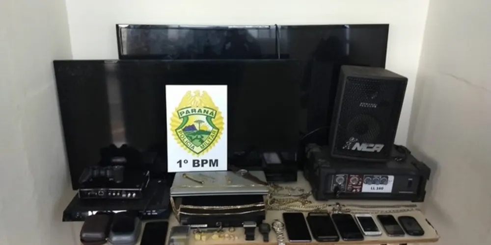 Polícia suspeita que todos os objetos sejam fruto de crimes cometidos em vários bairros da cidade