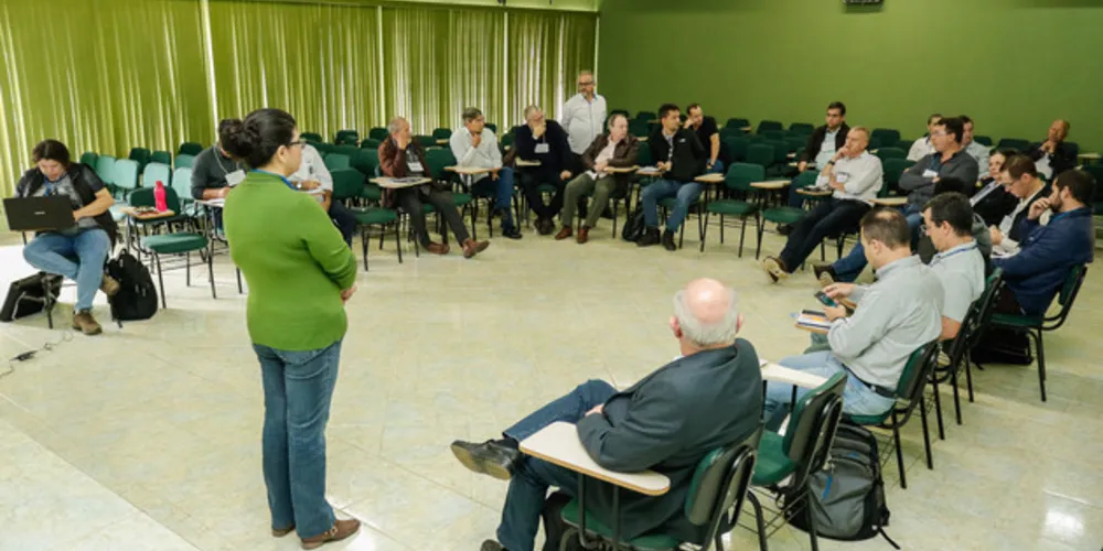 A reunião debateu assuntos como a crise enfrentada pelo Rio Paranapanema