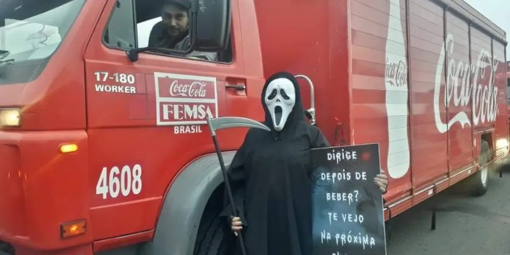 Imagem ilustrativa da imagem Personagem da ‘Morte’
retoma campanha por trânsito seguro
