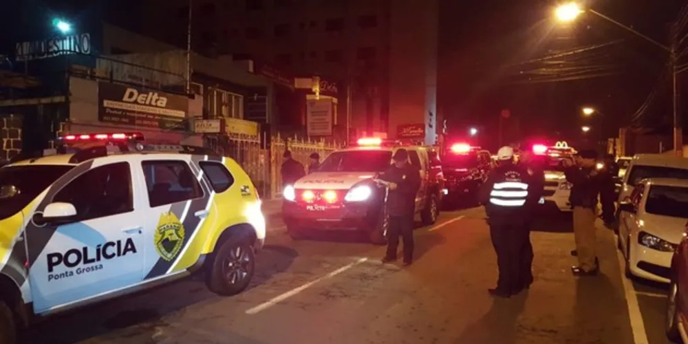 Ação foi realizada em diversos pontos de Ponta Grossa