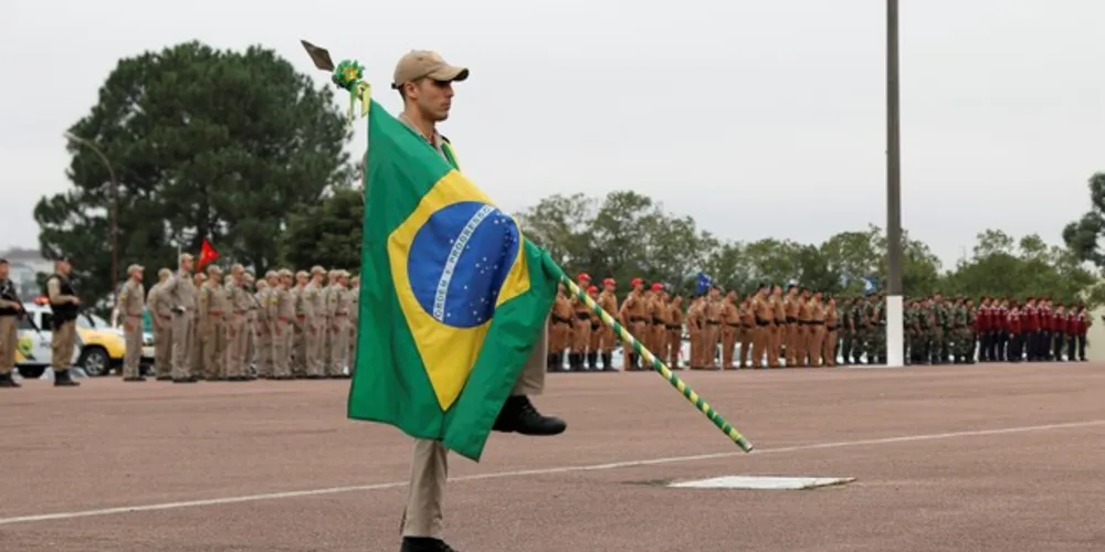 Imagem ilustrativa da imagem Entrega de medalhas marca solenidade ao
patrono da PM