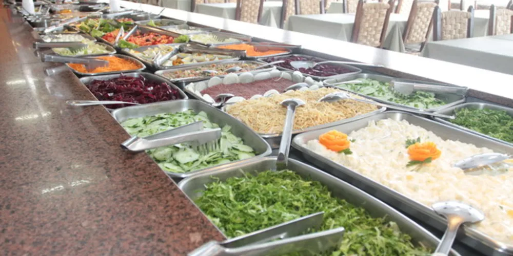 Gastos com alimentação fora de casa têm alta em todo o país