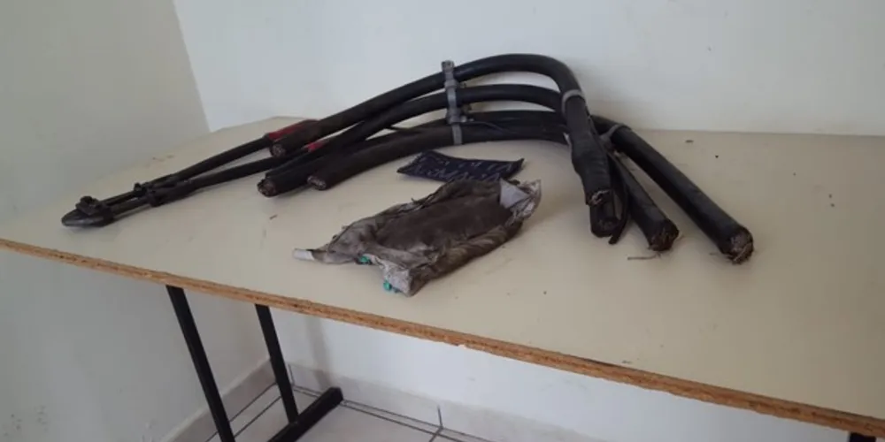 Suspeito já tinha conseguido cortar quatro metros de cabos