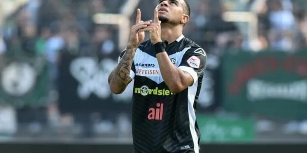 Carlinhos saiu do São Paulo e foi acolhido no Paraná; hoje, é destaque na Suíça