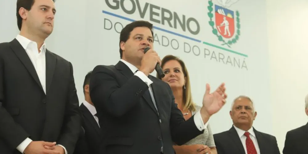 Imagem ilustrativa da imagem Sandro debate concessão de rodovias com prefeitos locais