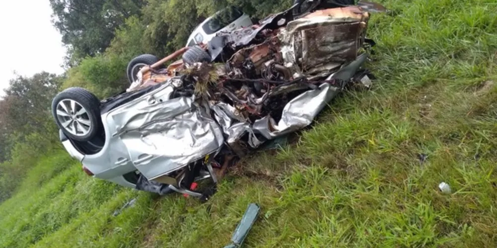 Vítima fatal ainda não foi identificada pelas autoridades policiais. Colisões ocorreram no km 162, da BR-277, em Palmeira