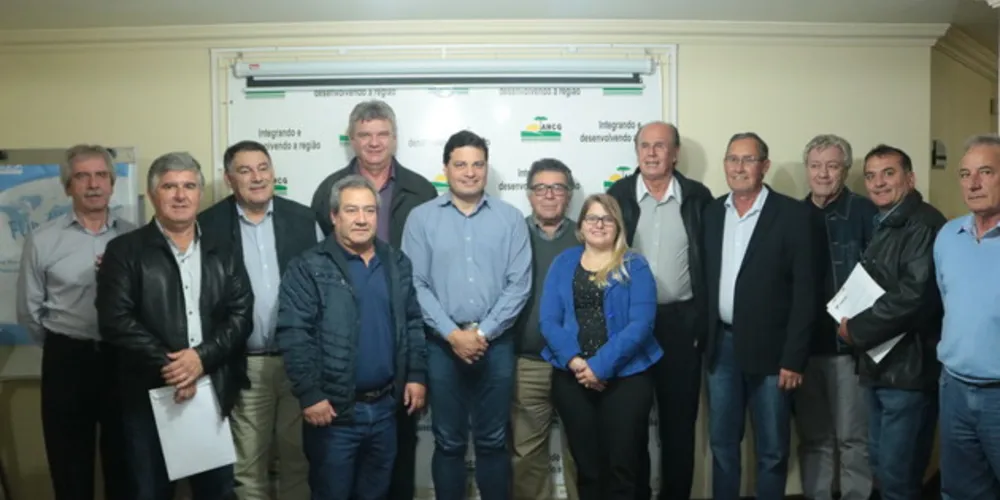 Sandro Alex reuniu-se com prefeitos da região nesta quinta-feira em Ponta Grossa