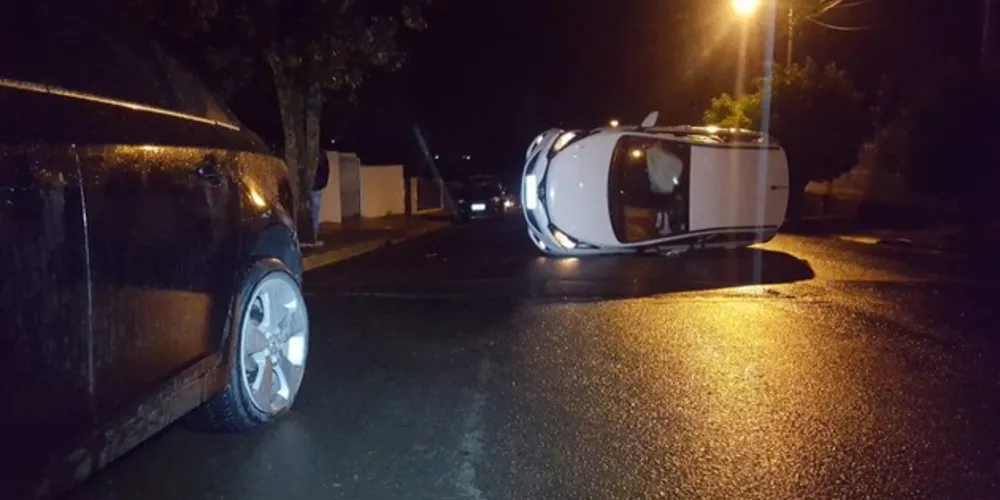 Apesar do estrago, vítima escapou apenas com lesões leves do acidente
