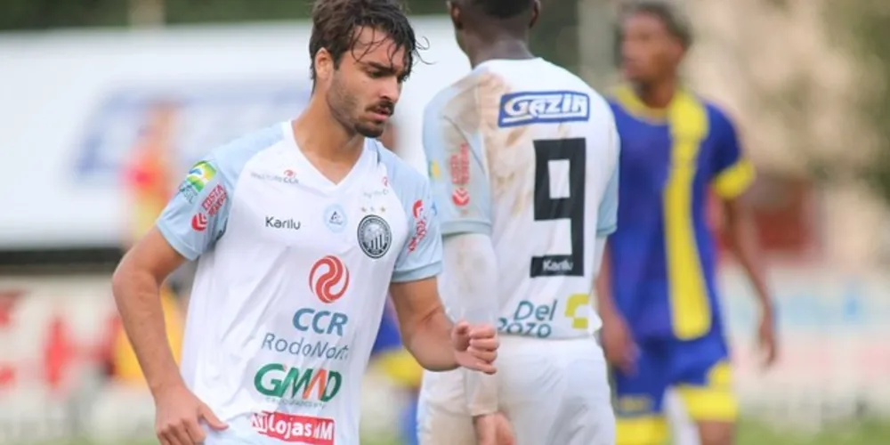 Equipe joga a última partida do primeiro turno da competição neste sábado