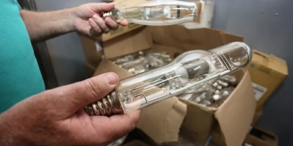 Empresas devem realizar logística reversa das lâmpadas estocadas