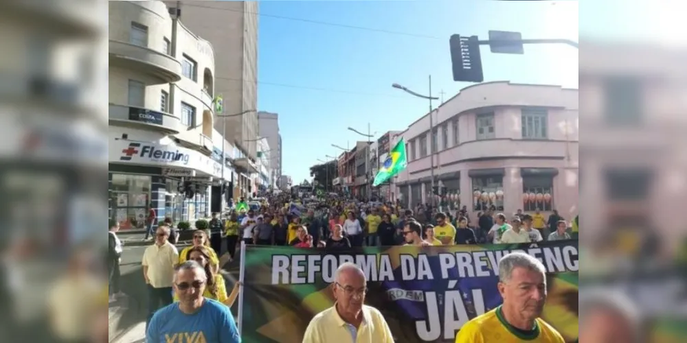 Imagem ilustrativa da imagem Ato pró-Bolsonaro leva
centenas a ‘Vicente Machado’