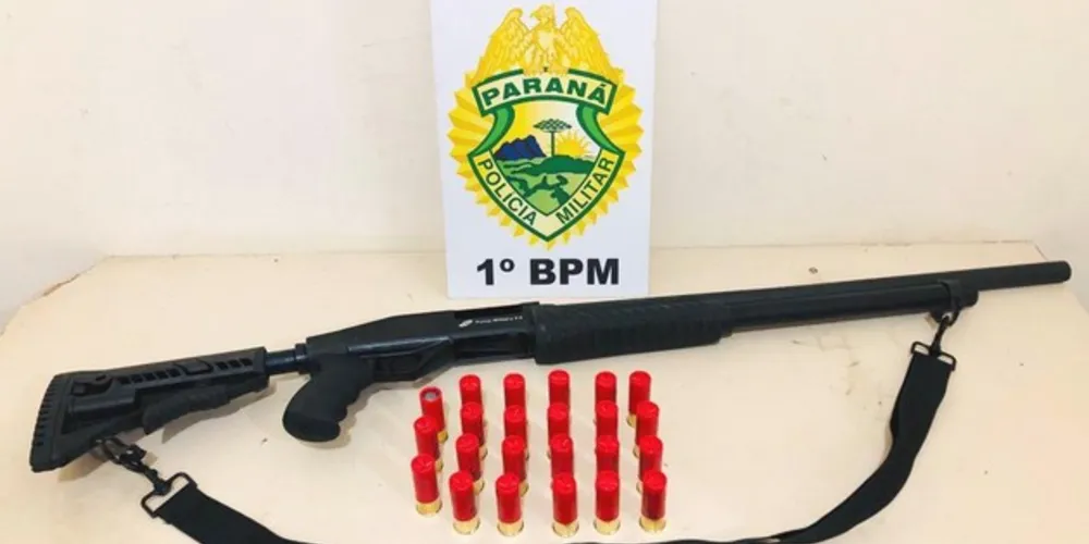 Arma foi apreendida e suspeito foi preso em flagrante pela Polícia Militar
