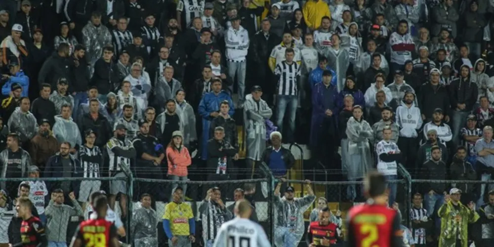 De virada, Fantasma vence o Sport e sai da zona de rebaixamento