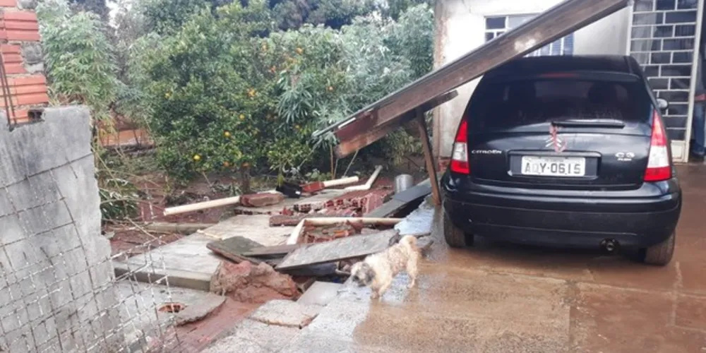 Região do Santa Marta foi bastante afetada por alagamento nesta manhã