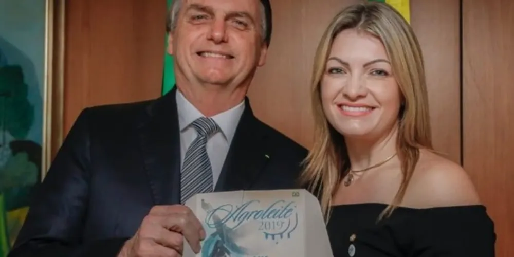 Deputada Aline Sleutjes (PSL) convidou o presidente a participar do evento que acontece em agosto em Castro