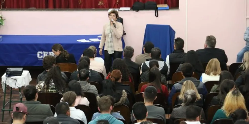 Atividade aconteceu no Colégio Regente Feijó, primeiro a receber o programa neste ano

