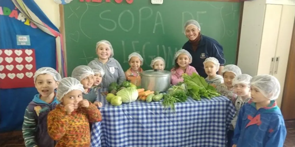 Imagem ilustrativa da imagem Alimentação saudável é abordada em prés I de Rebouças